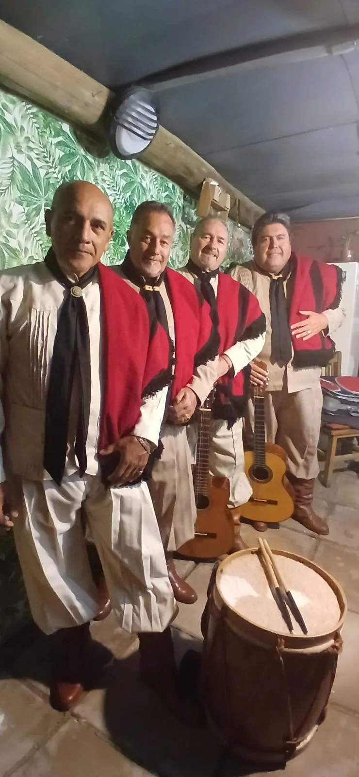 LOS RECORDADOS CANTORES DEL ALBA